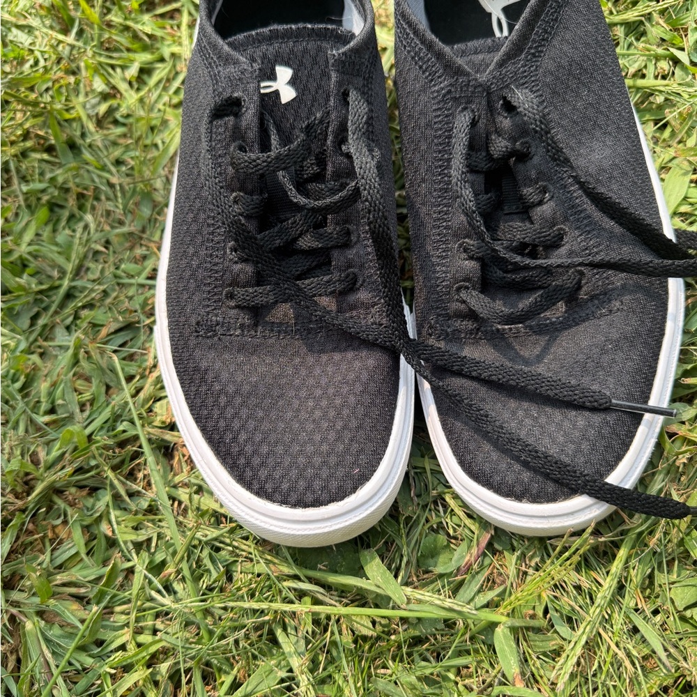 Under Armour Men's Black Sneakers
